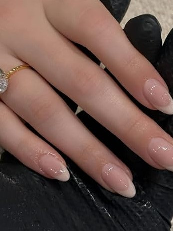 These nails = instant main character energy 💅🍂 Amazon press-ons that look like a salon set but cost way less… obsessed 😍✨ #amazonnails #fallvibes #pressonnailtrend #fakenails #nailinspo #ltkfinds #budgetfriendly #cozygirlstyle #beautyfinds #fallfashion 

 #LTKSeasonal #LTKU #LTKSaleAlert
