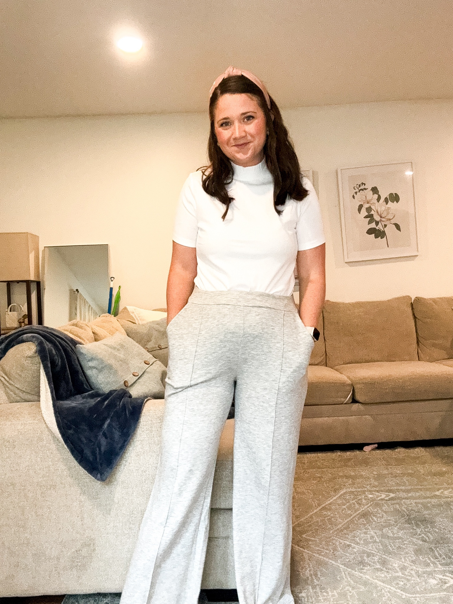 Walmart outfit. Fall outfit. Sweatpants 