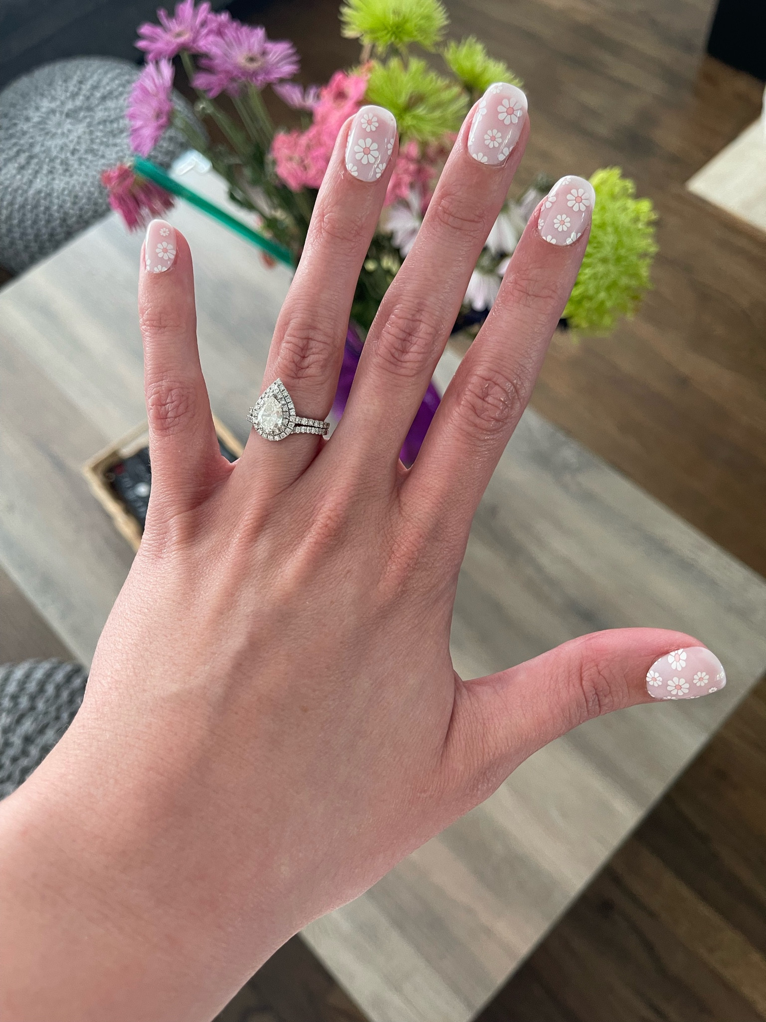 extra short press-on nails! super easy to apply + so pretty! 😍🌸

#LTKStyleTip #LTKBeauty #LTKFindsUnder50