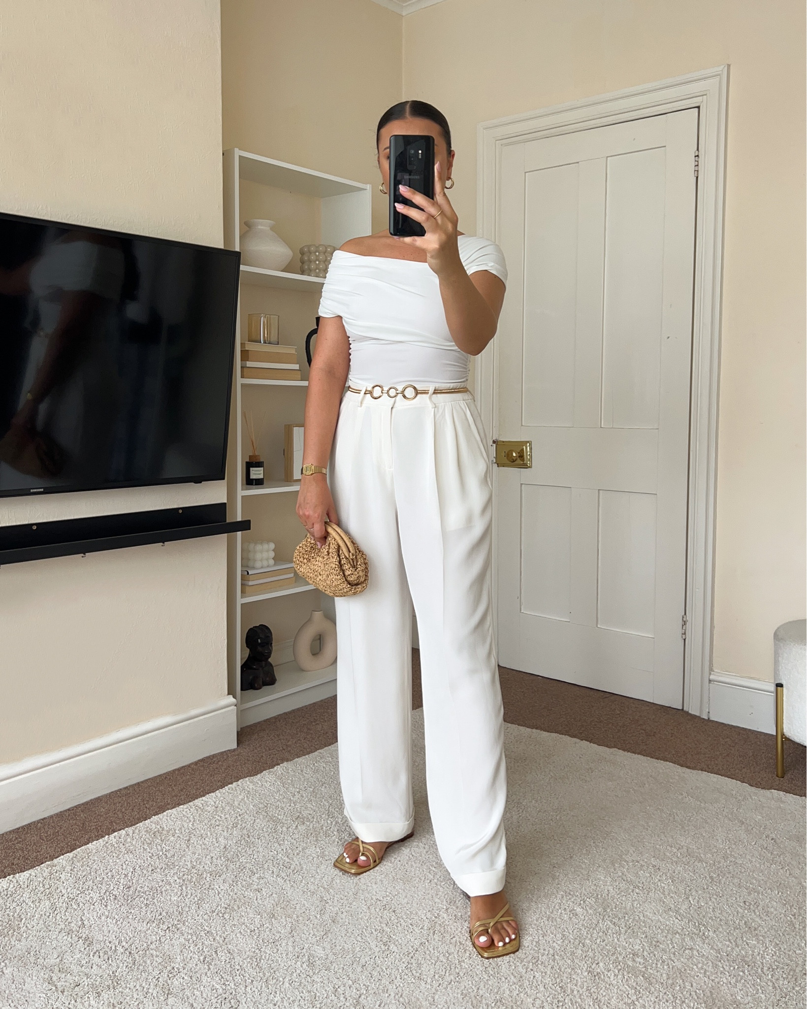 White trousers summer outfit .

#LTKeurope #LTKunder100 #LTKstyletip