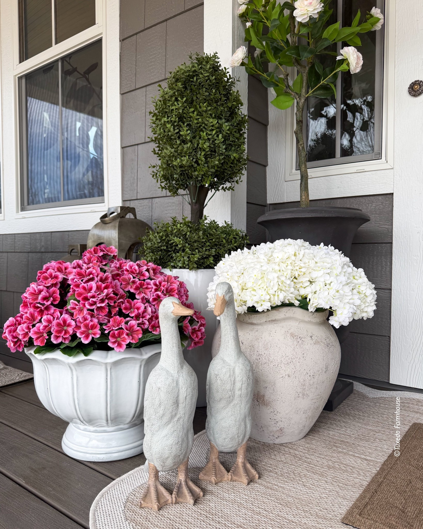 These ducks are so fun for porches or patios! They add summer whimsy to your outdoor spaces. Check out my new outdoor rug as well. It’s so pretty and on sale!



#LTKSeasonal #LTKSaleAlert #LTKHome