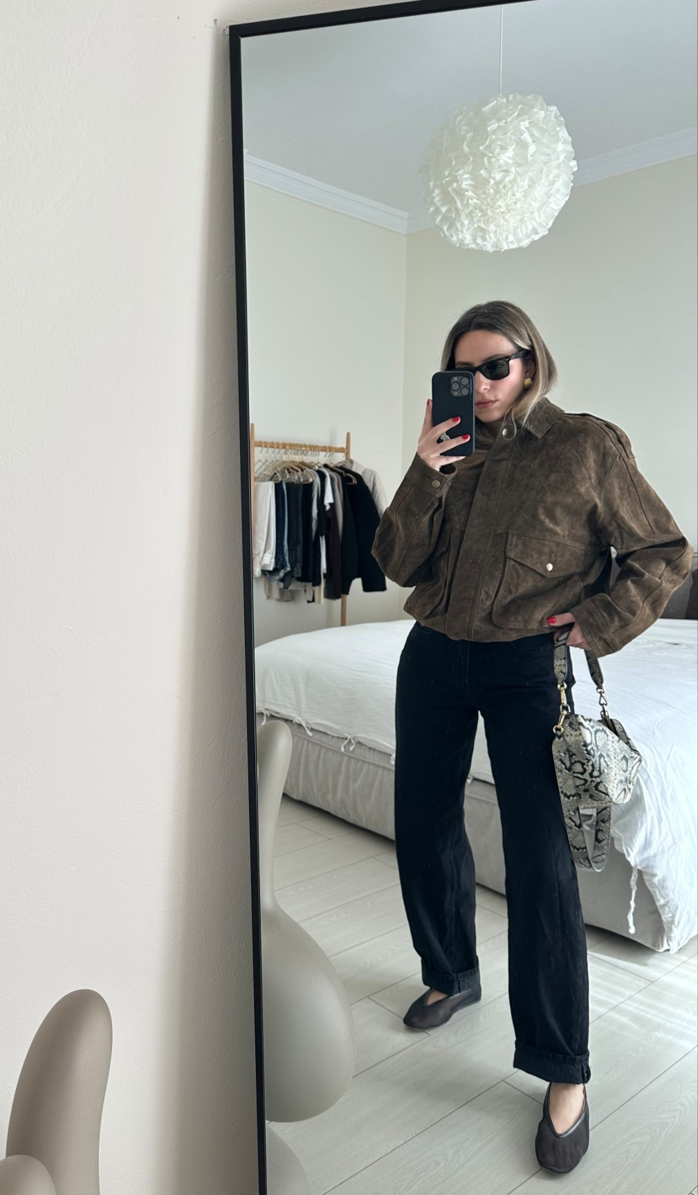 My top leather jackets for perfect autumn / winter outfits!

Cropped or oversized they are all to have and to hold forever.

Whether you go suede or regular leather you’ll look cool & effortless 👌🏻

A leather jacket is my favorite way add coolness into an outfit!

#LTKStyleTip #LTKSeasonal