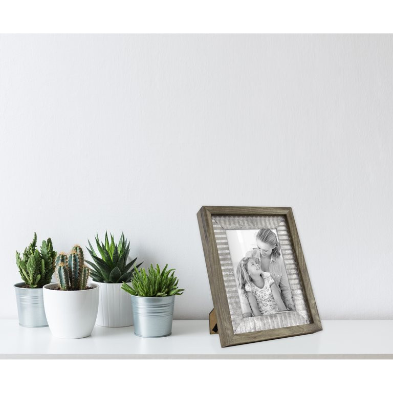 Mainstays 5x7 Rustic Farmhouse Decorative Tabletop Picture Frame | Walmart (US)