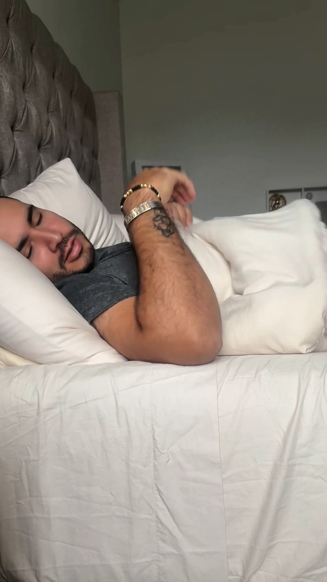 Cuándo es la primera noche con tu amorcito y habla dormida 🫠🫢
#humor #comedia #pareja #laugh #parati

#LTKdayinmylife #LTKstorytime #LTKHoliday