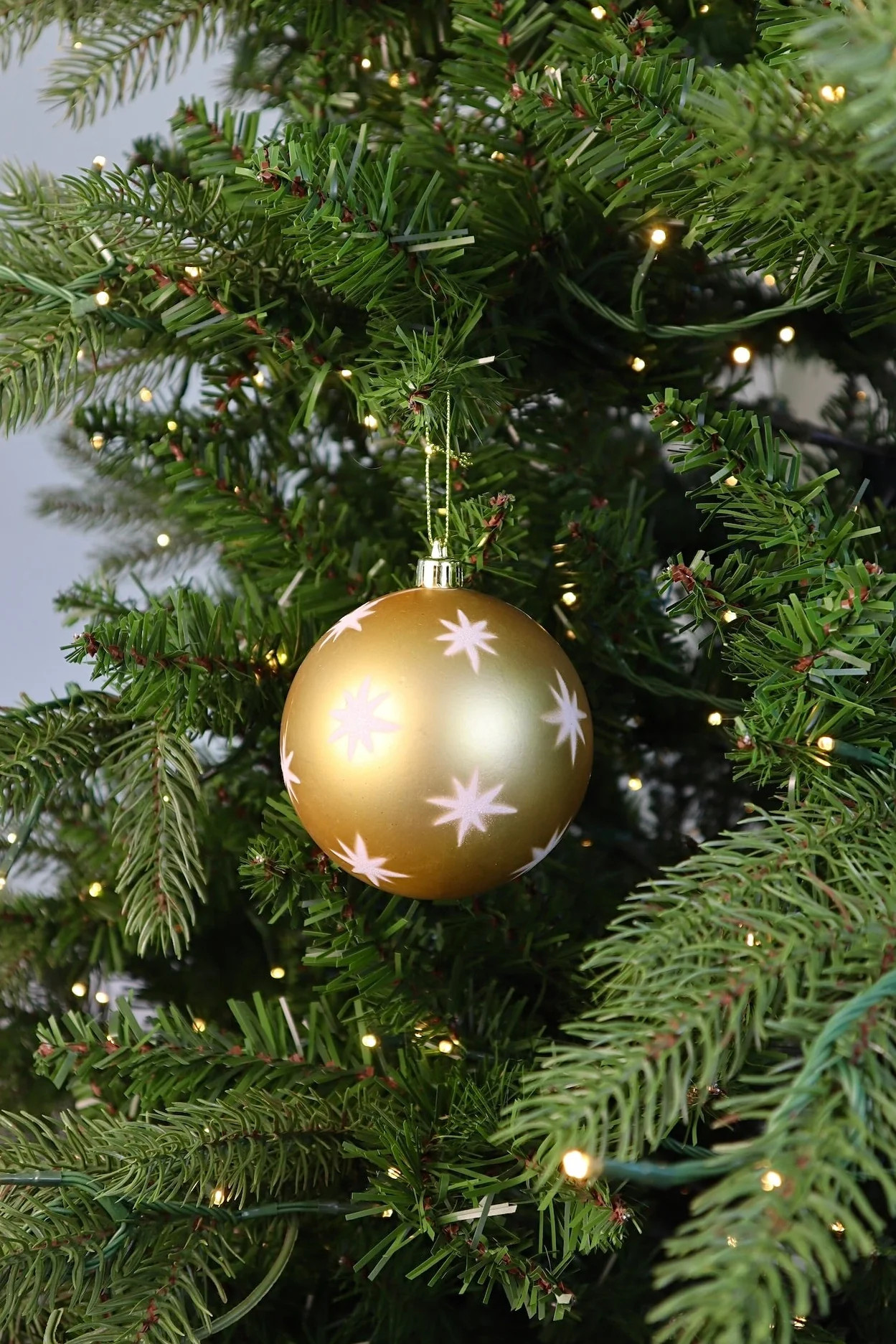 Gold Star Ornament | THELIFESTYLEDCO