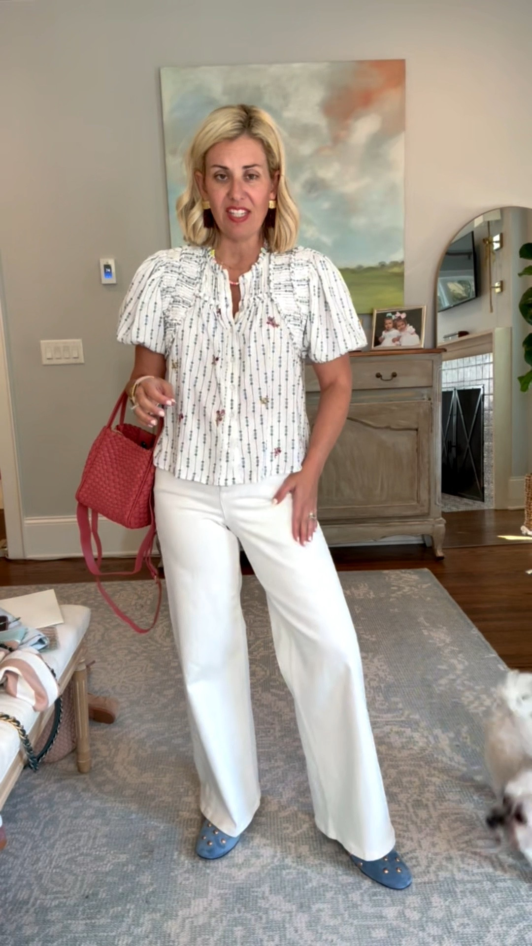 Statement tops are such a yes!! Styling my fave Spanx jeans all the ways!! 
Sizing:
Jeans - xs petite 
Top - xs
Flats - 7.5 (sized 1/2 down)
 Codes:
*Allie + Bess - Cathrine20