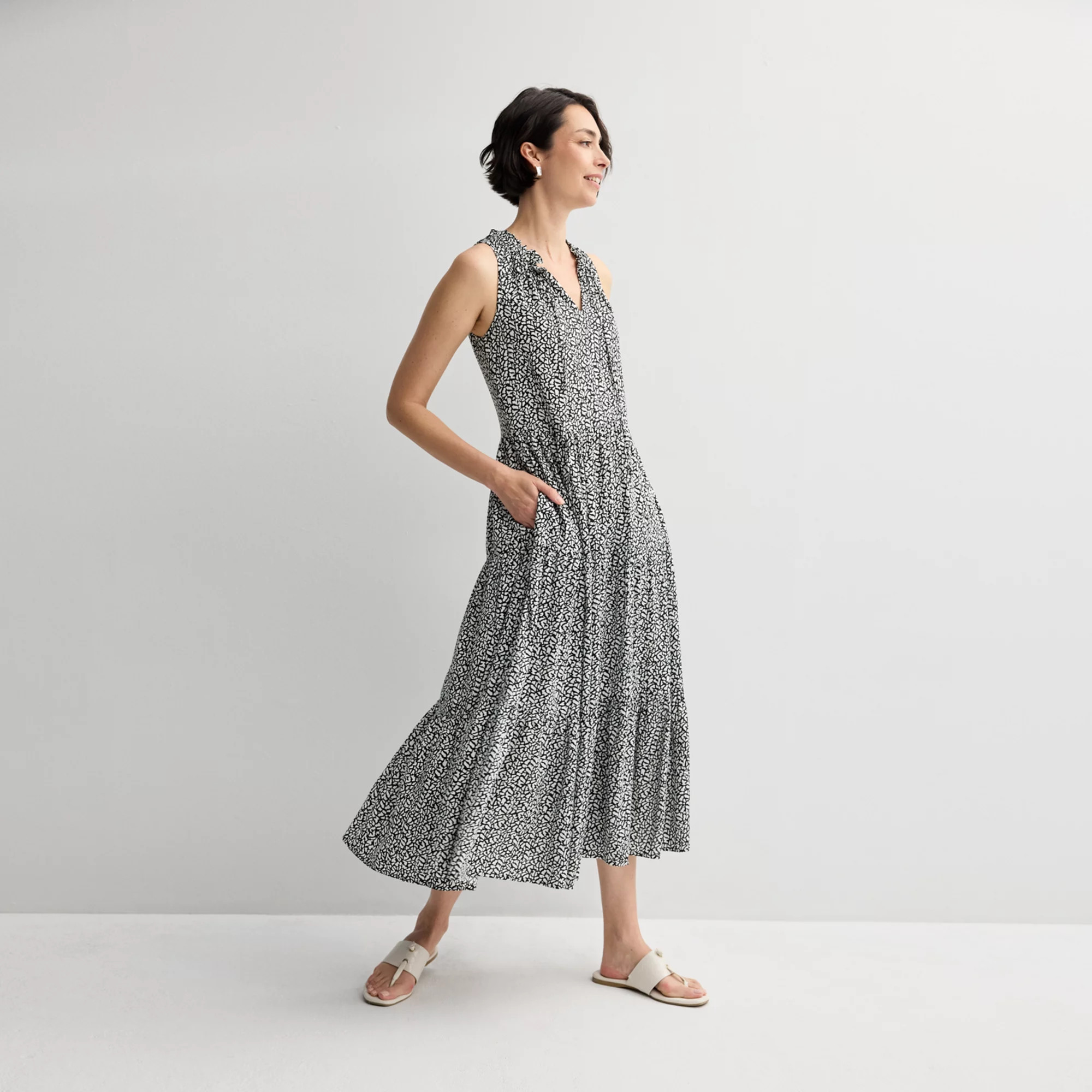 Women's Croft & Barrow® Flowy Sleeveless Tiered Maxi Dress | Kohl's