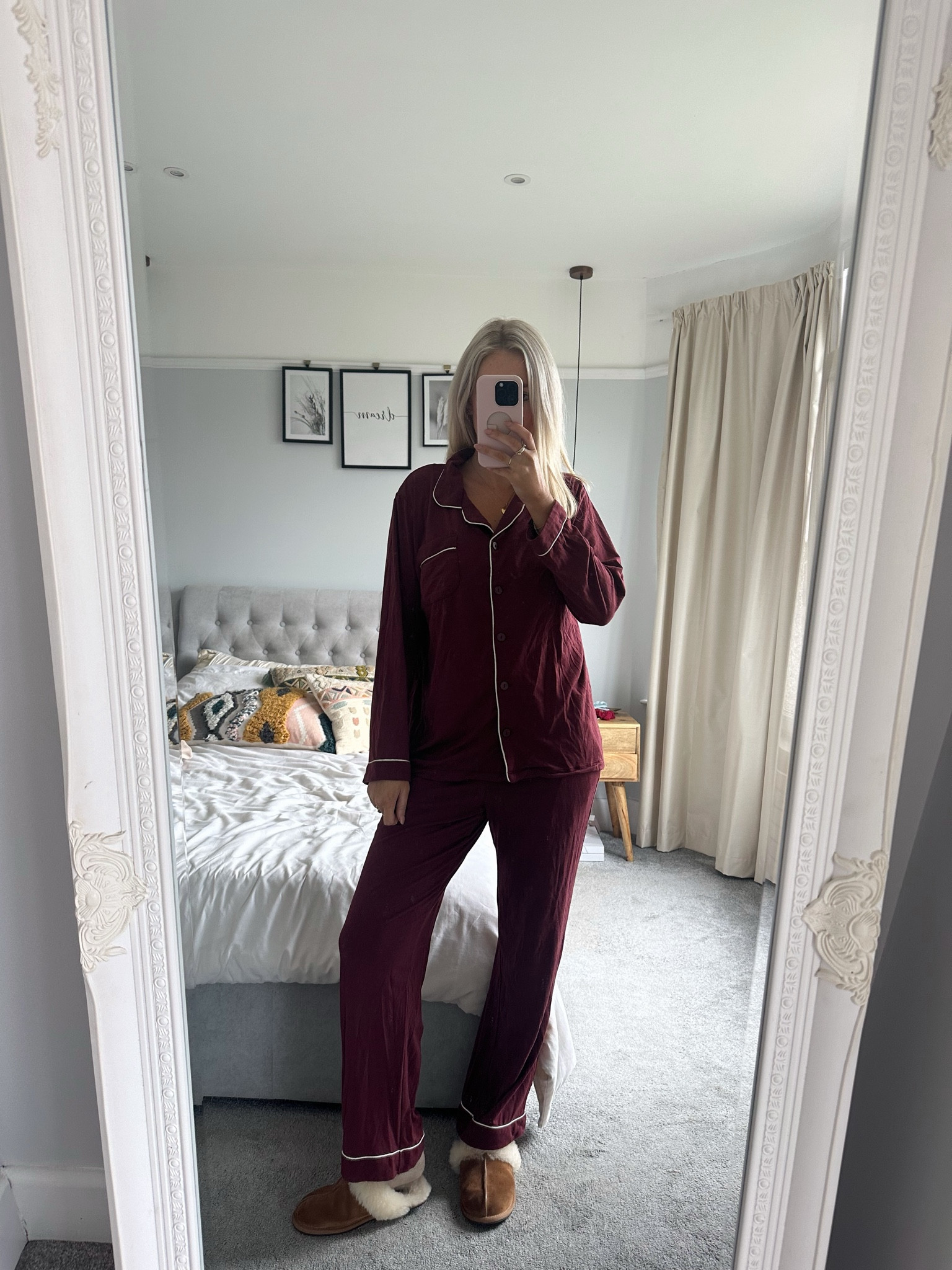 Super soft cosy pjs 🖤

Amazon finds, pyjamas, burgundy, burgundy pyjamas 