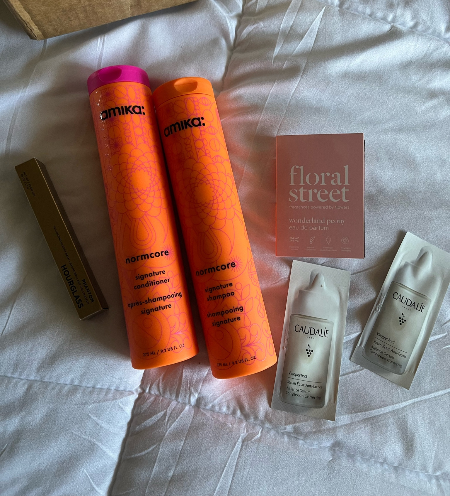 Mini Sephora Haul/ Restock

Restock on my ride or die shampoo and conditioner. The Amika Normcore Sulfate Free Shampoo and the Amika Normcore Hydrating Conditioner.

A new product I’ve been dying to try! The Hourglass Phantom Volumizing Glossy Lip Balm in shade Lure. The perfect deep cherry wine red for the holiday season.

And some free samples! The Caudalie Vinoperfect Radiance Dark Spot Serum (which I’ve been wanting to try for so long but can’t bring myself to buy the full size) and the Floral Street Wonderland Peony Eau De Parfum (I usually don’t like floral scents, but I am pleasantly surprised by how much I adore this perfume.




#LTKfindsunder100 #LTKGiftGuide #LTKbeauty