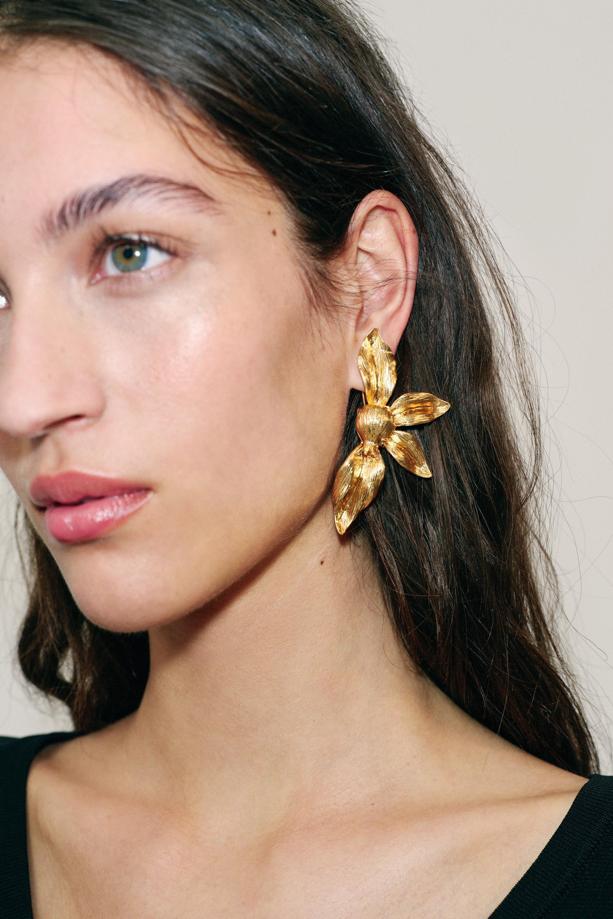 FAN FLOWER EARRINGS | Zara US