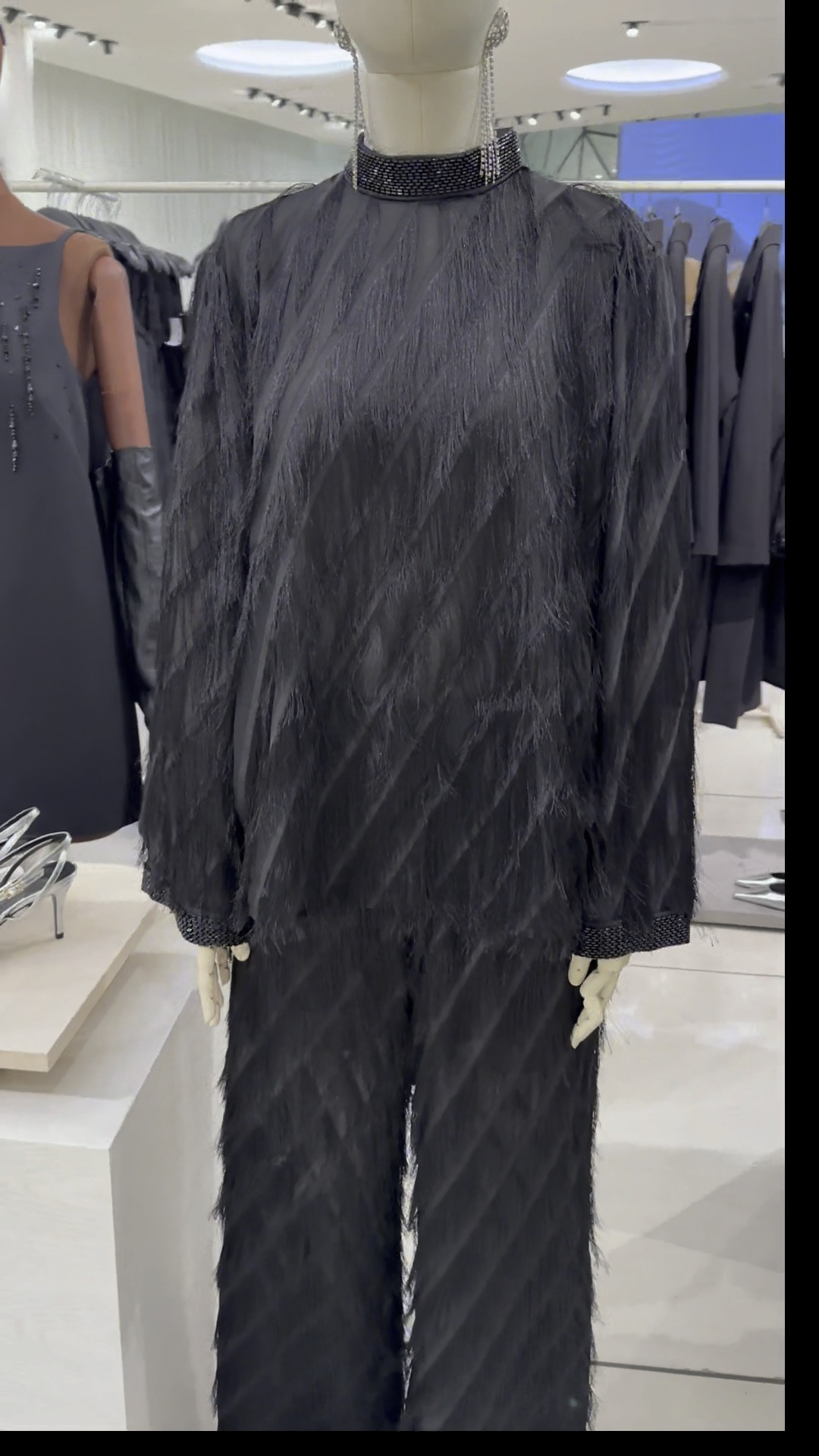 Beautiful set from H&M for the holidays 😍 #holidaycollection #hm #partwear

#LTKmodest #LTKpartywear #LTKCyberWeek