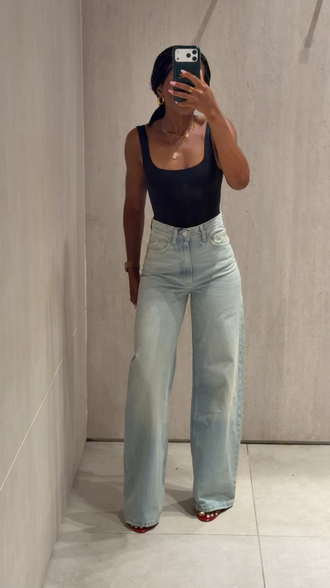 New Zara denim find 👖🤍 These wide leg jeans have such an effortless fit and the light wash is perfect for everyday styling.
Wearing EUR 34 | 5’2”

ara jeans, zara wide leg jeans, wide leg jeans, wide leg denim, light wash jeans, light wash denim

#LTKpetite #LTKjeans #LTKFashionMonth