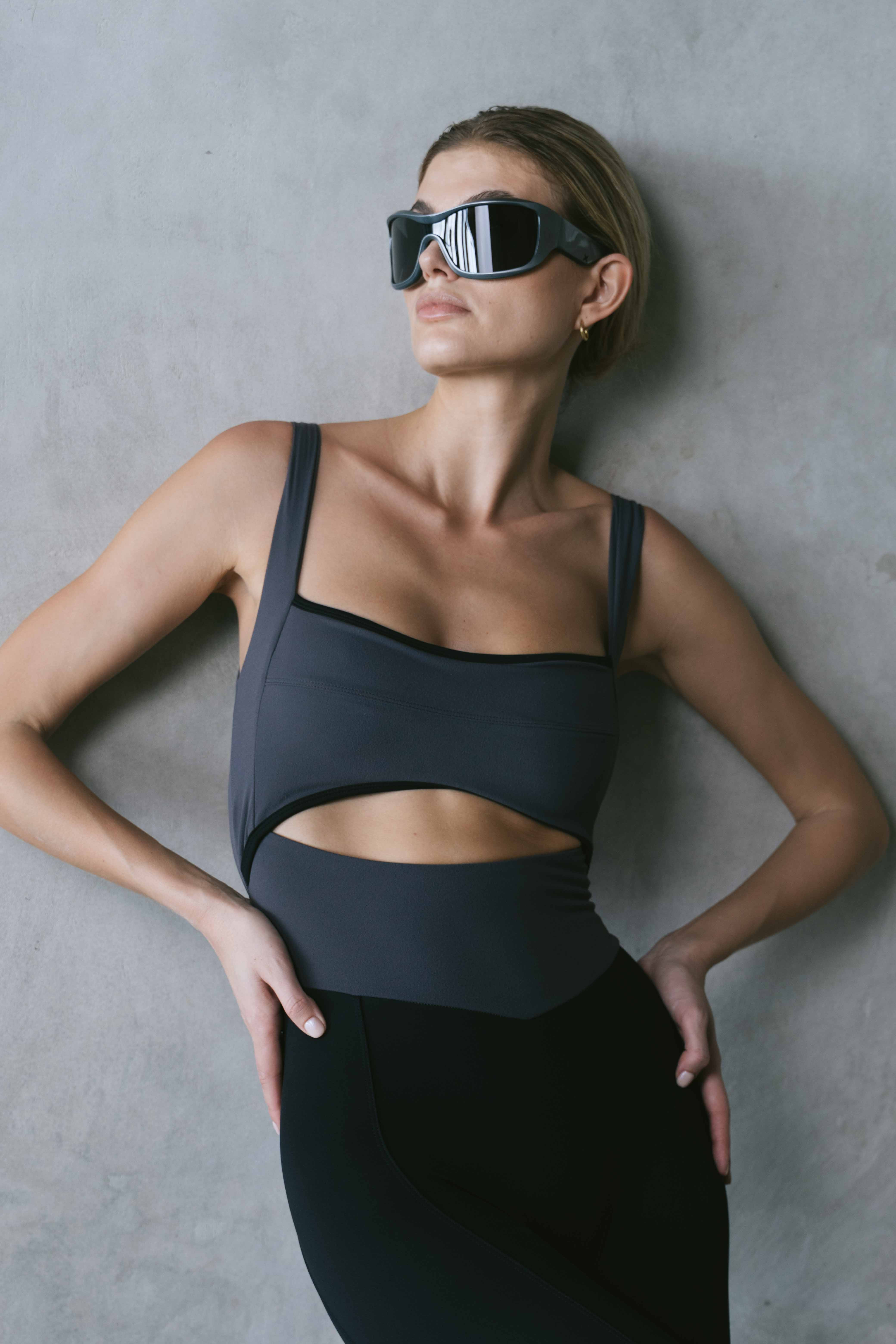 Capri Cutout Bodysuit - Graphite/Black | 1Ō8 SPORTIF