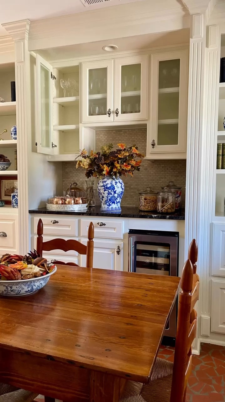 Who else believes less is more when it comes to seasonal decor? 🍂 As I’ve grown, I’ve learned that small, thoughtful touches can beautifully reflect the changing seasons. Last year, I created this simple yet striking fall arrangement with fall stems in my favorite blue-and-white ginger jar. 🌾🍁 I placed some twig pumpkins in a bowl and filled another bowl with fall potpourri. The whole space felt refreshed—without breaking the bank! You can achieve the same look with a walk in the woods, gathering natural elements for free. Are you a minimalist or do you love to go all out for seasonal decor? No wrong answers here! Everyone should do what speaks to them. Let’s chat in the comments! 

#SeasonalSimplicity #FallDecorInspo #NaturalHomeStyle #MinimalistDecor #SimpleTouches #CozyVibes #HomeRefresh #FallDecorIdeas #DecoratingWithNature


#LTKSeasonal #LTKHome #LTKStyleTip
