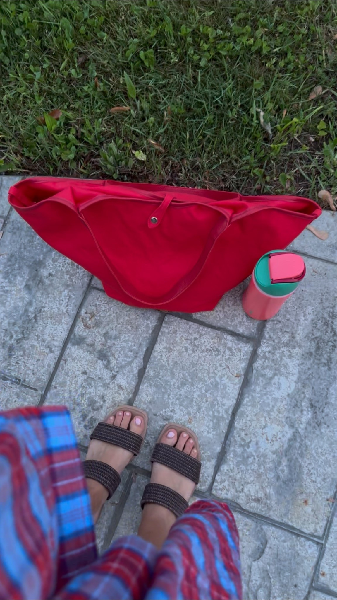 Summer essentials, but make them cute ❤️☀️👜


#LTKStyle #LTKSummer #SummerEssentials #BeachBag #EverydayStyle #CasualChic #OOTD #SummerOutfit #WeekendStyle #SandalSeason #TravelEssentials #RedWhiteAndBlueStyle #LTKFinds #CoastalStyle #EffortlessStyle

#LTKootd #LTKdayinmylife #LTKSeasonal