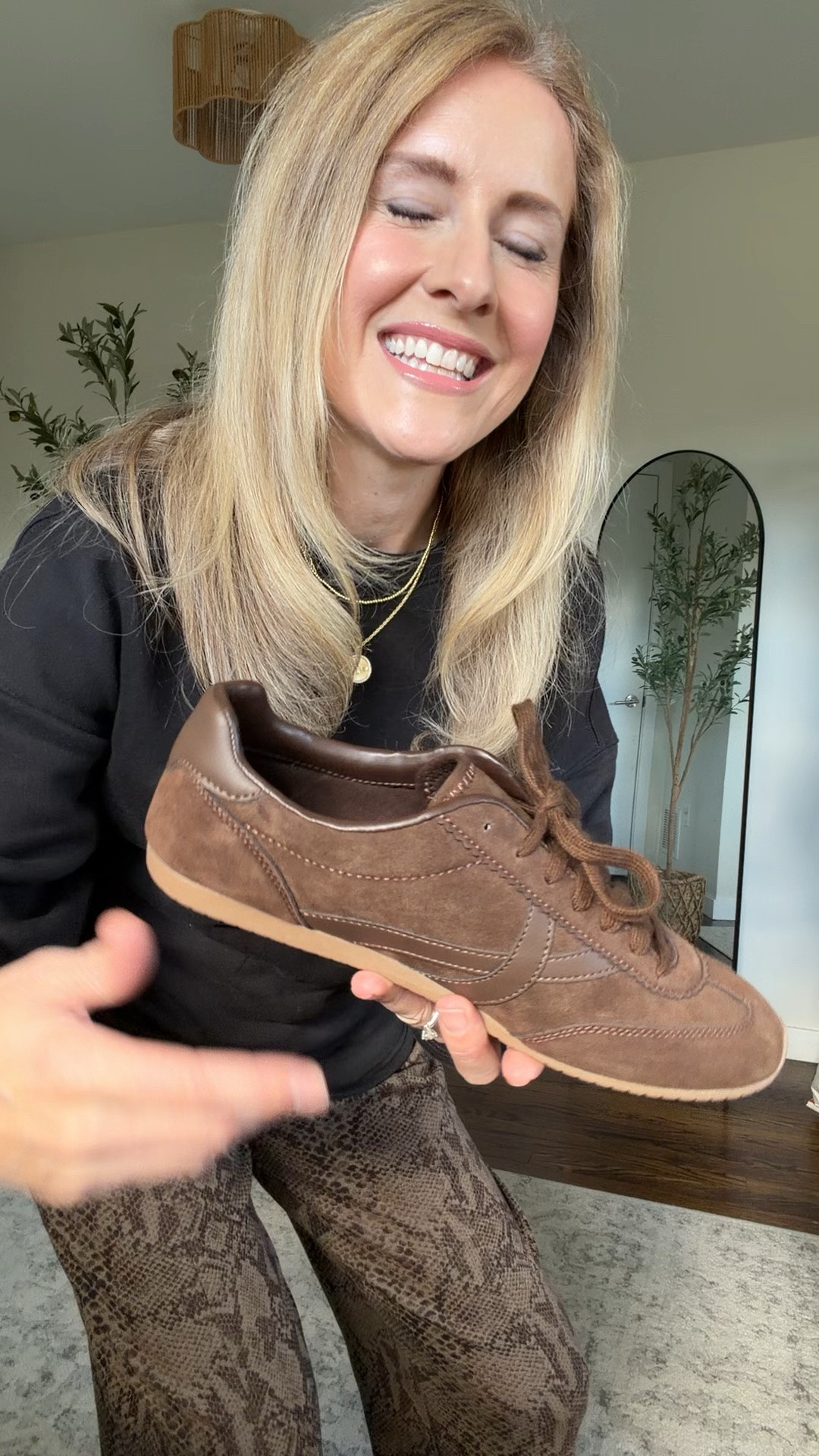 Why didn’t I grab these sooner?! Love this chocolate brown faux suede sneaker at Walmart, it goes with everything, fit is true to size, good for casual everyday activities. #walmartfashion