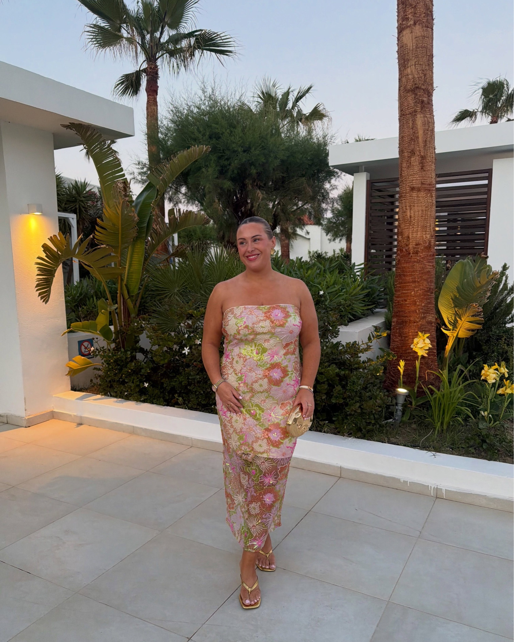 The kind of dress that makes you want to book another holiday ✨🌴 @riverisland Ad/pr 

#sequindress #eurosummer #holidayoutfits #holidaydress #size16