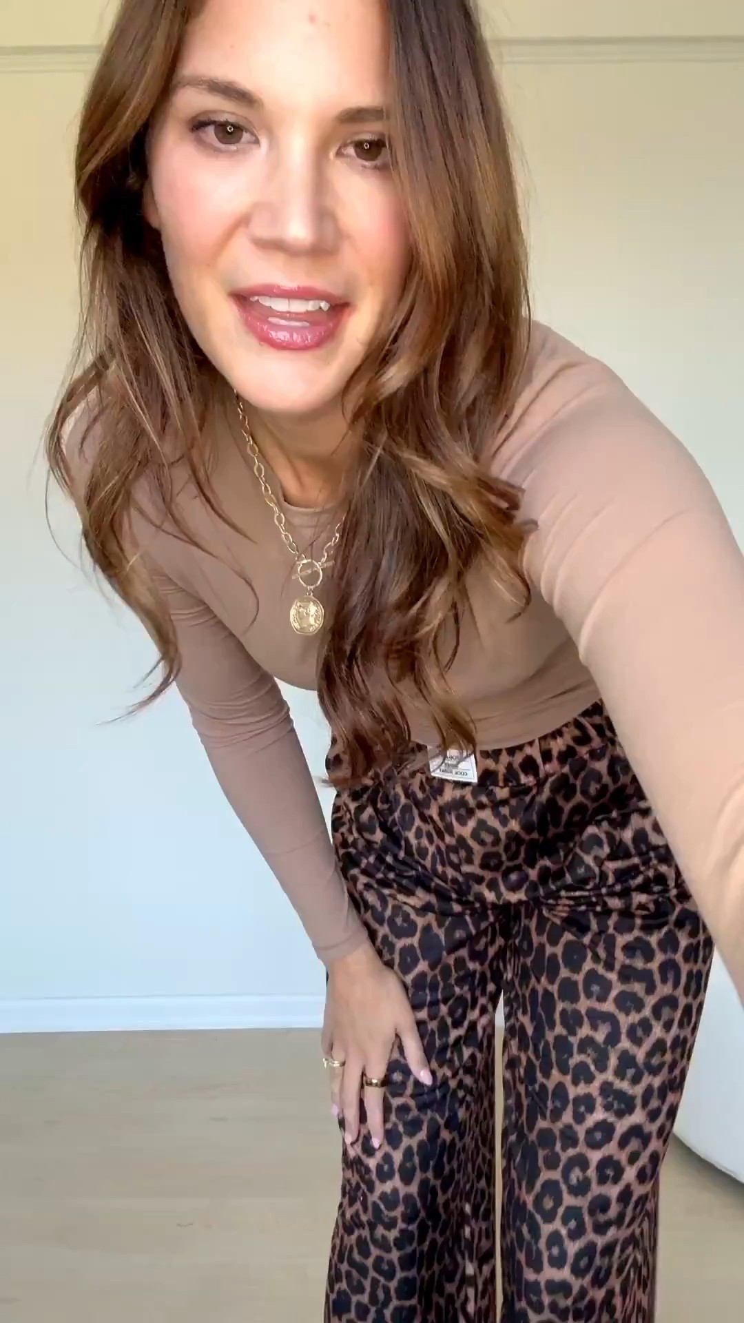Guys, I’m obsessed with this pair of elastic waistband pants!! They stretch so they’re super comfortable and love that they come in different prints. This entire look is a 10, comfortable and put together!
Casual style, loungewear, leopard print pants, tall girl approved, Amazon fashion, StangandCo

#LTKSeasonal #LTKHoliday #LTKTall
