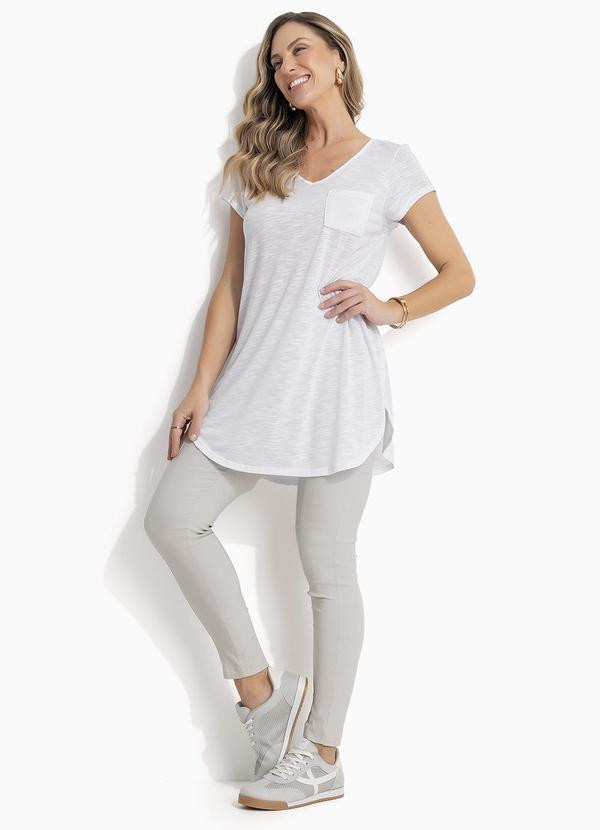 Quintess - Blusa Alongada Branca com Decote V | Posthaus (BR)