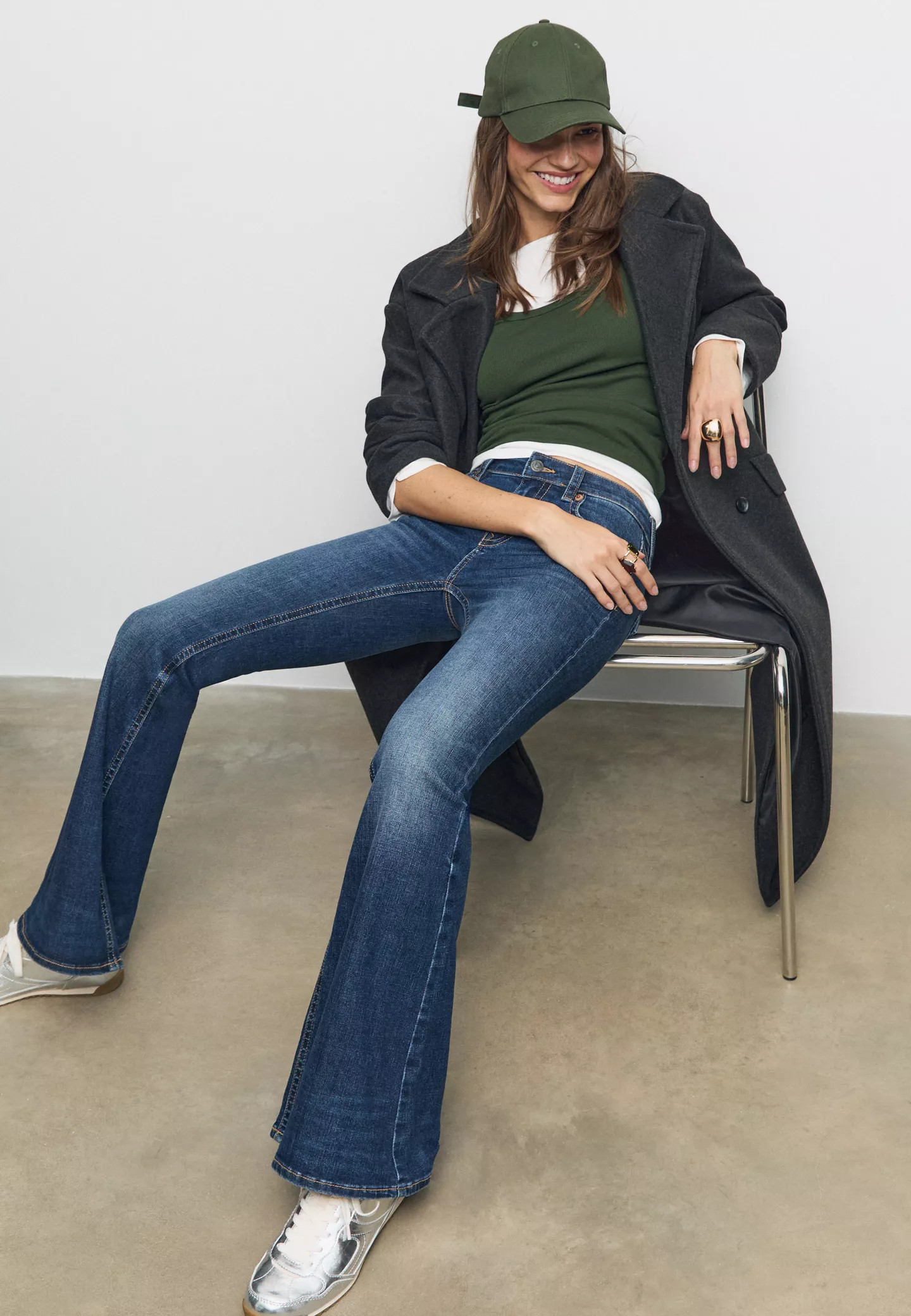 D04 low rise flared jeans - Women's Jeans | Stradivarius United Kingdom | Stradivarius (UK)