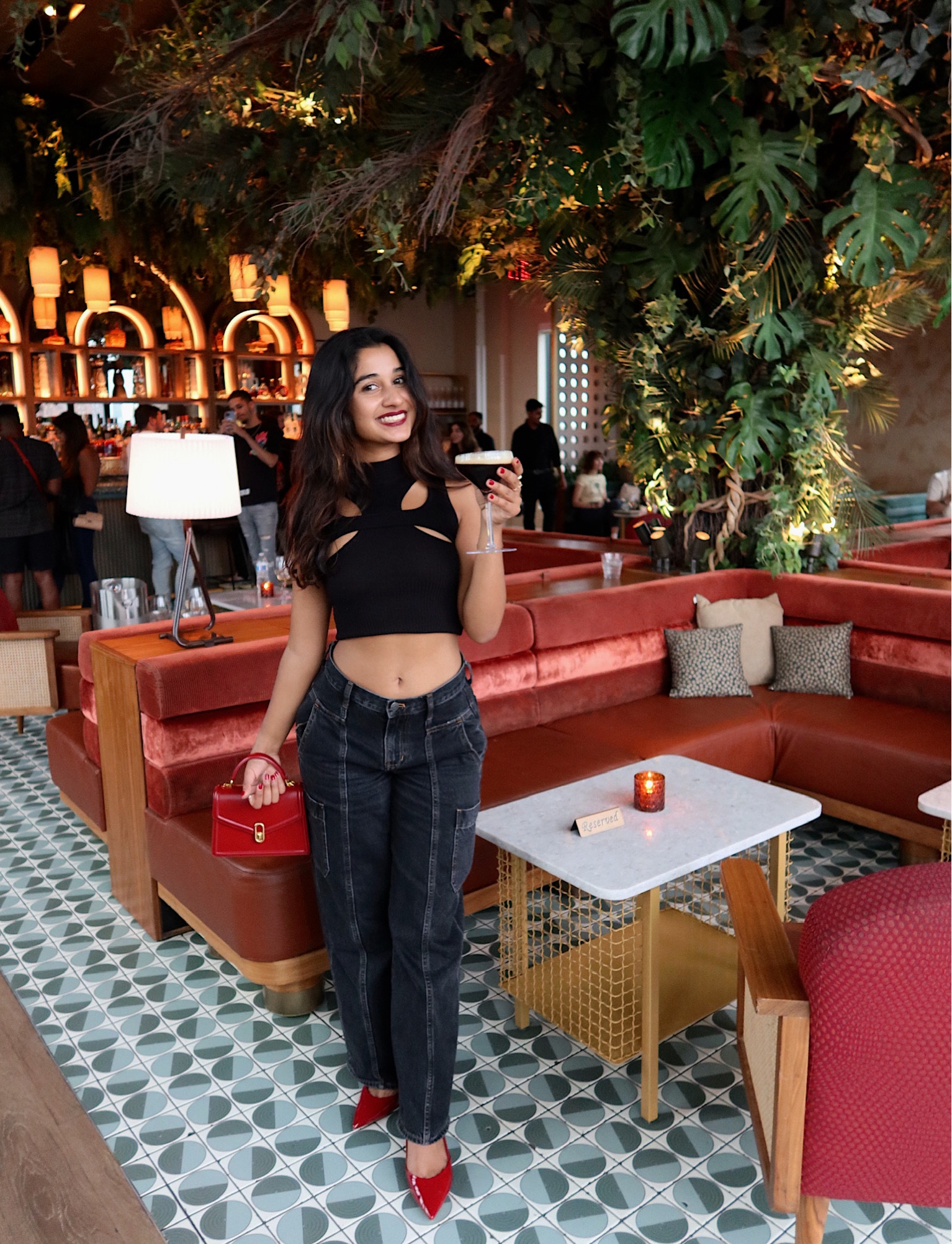 pops of red >>

#LTKSeasonal #LTKItBag #LTKFallSale