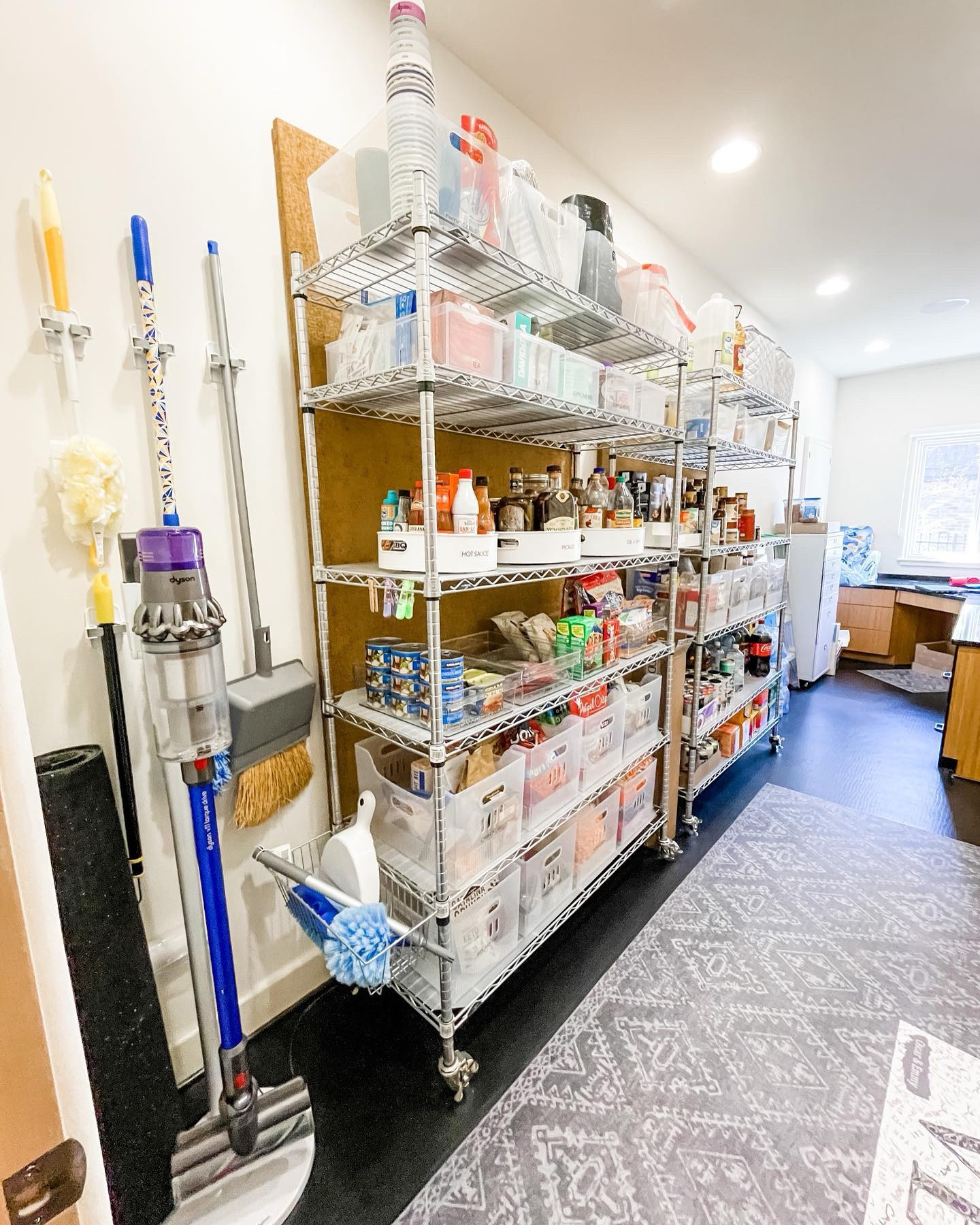 Talk about a transformation!! With a mix of multi-purpose bins, turn tables and can risers, this space just clicks. ✨