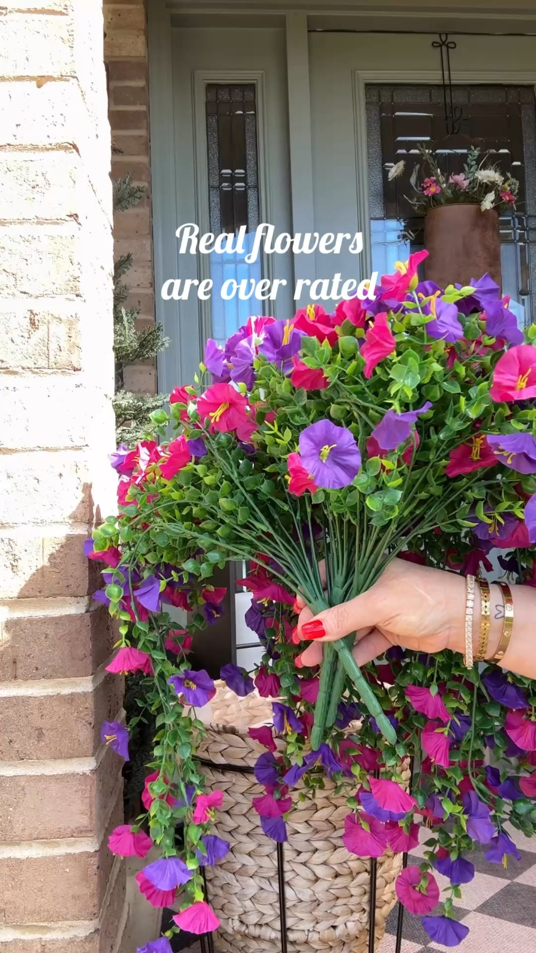 Fresh faux flowers are one of my favorite easy home decor updates. They add so much softness and color to a space without the upkeep, and these look so pretty styled on a front porch . Such a simple way to make your home feel more bright, cozy, and put together. Shop my floral home decor favorites in LTK.
#ltkhome #fauxflowers #homedecor #springdecor #floraldecor #cozyhome #neutralhome #shelfdecor #tabledecor #amazonhome #homefinds #decorfinds #livingroomdecor #kitchendecor #modernfarmhouse