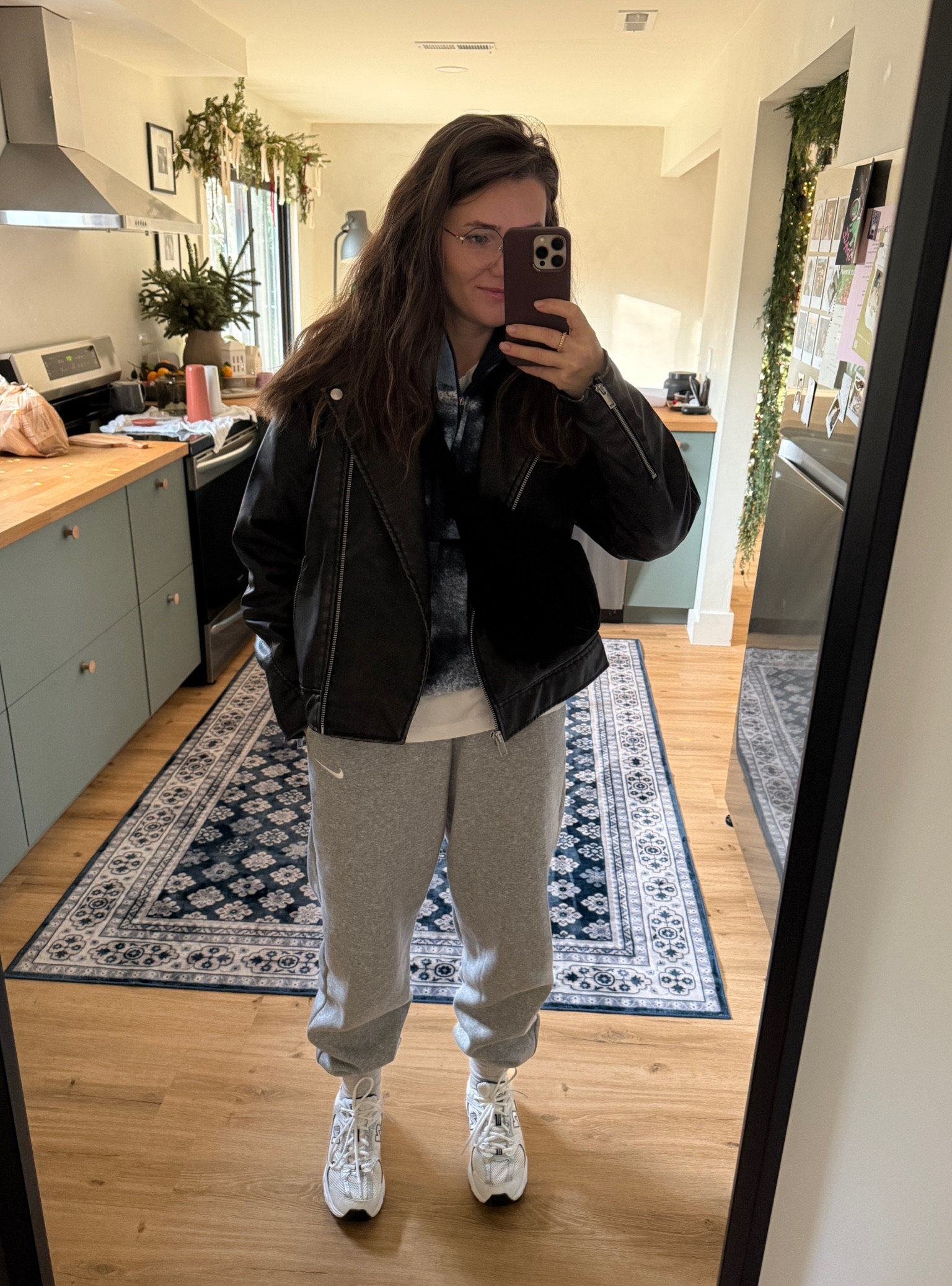 Winter sport outfit 

Grey sweatpants / white t shirt / lather jacket / fleece blue & white hoodie / new balance 

#LTKStyleTip #LTKShoeCrush