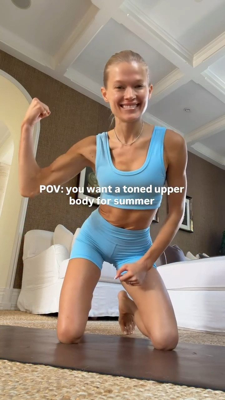 A burning combo 🔥 (SAVE for later)
Repeat this circuit 3 times, taking a 15 sec break between each move 💪🏼
If you want full-length workouts that are easy to follow , you can always find them on The Core app 🩵

#homeworkouts #strenthtraining
