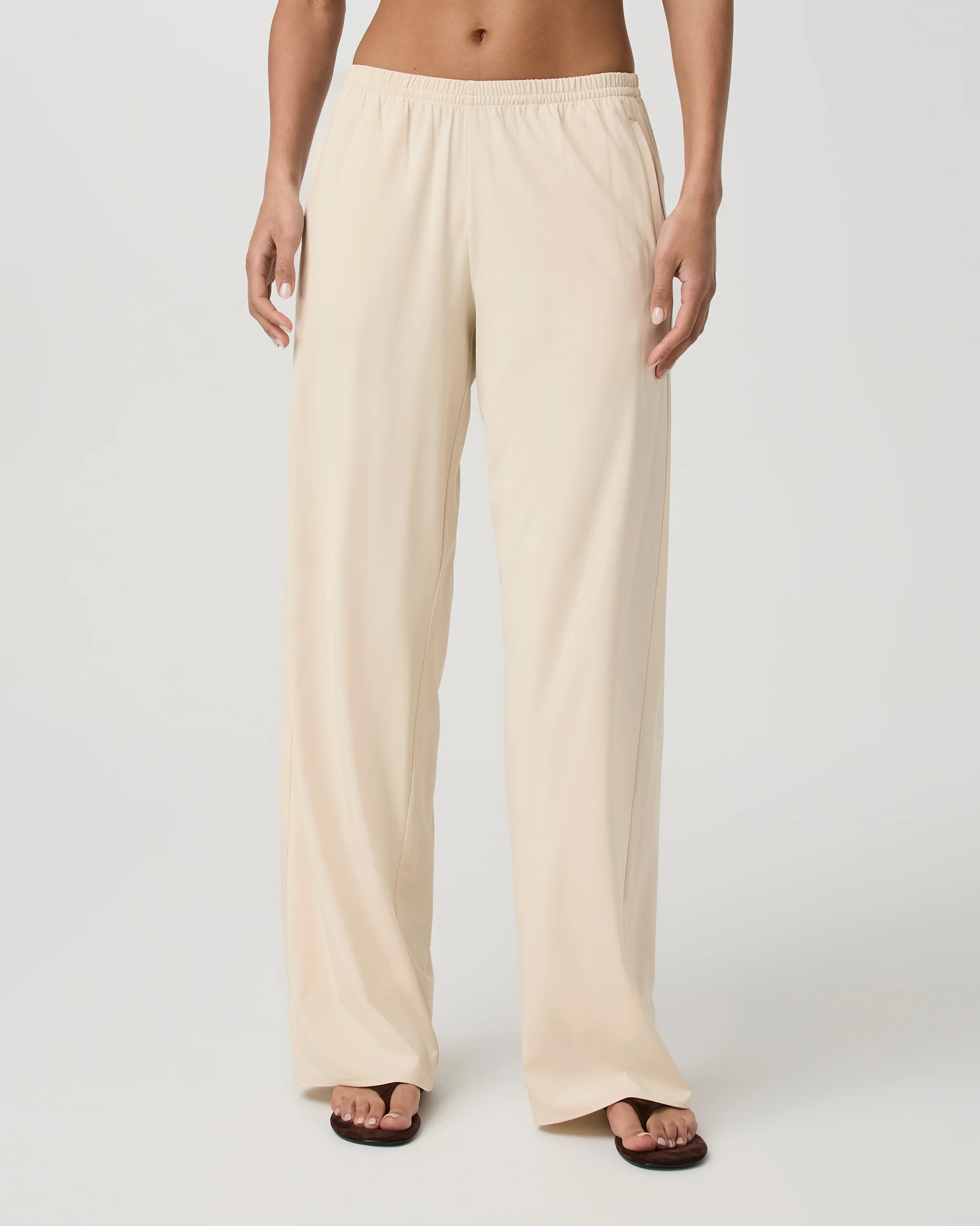 Villa Everyday Wideleg \u2013 Bleached Sand Lightweight Pants \u2013 Vuori | Vuori Clothing (US & Canada)