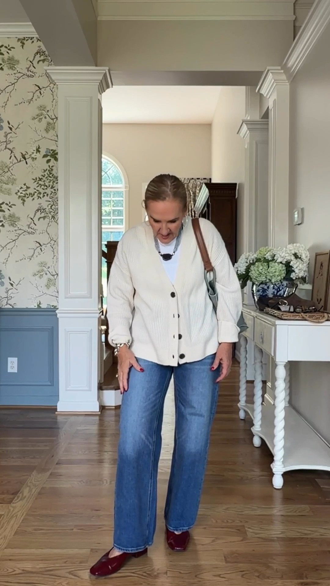 Gotta say, this cream cashmere cardigan is one of those pieces that makes a simple pair of jeans look so much better. I’m wearing a medium, and the knit gives it just the right amount of character.
