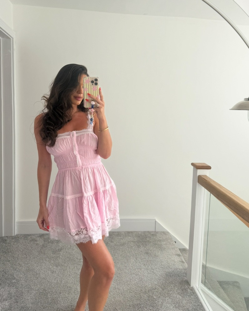 Cute little pink mini sundress #minidress #pinkdress #babypink #sundress #summerdress

#LTKsummer #LTKuk #LTKeurope
