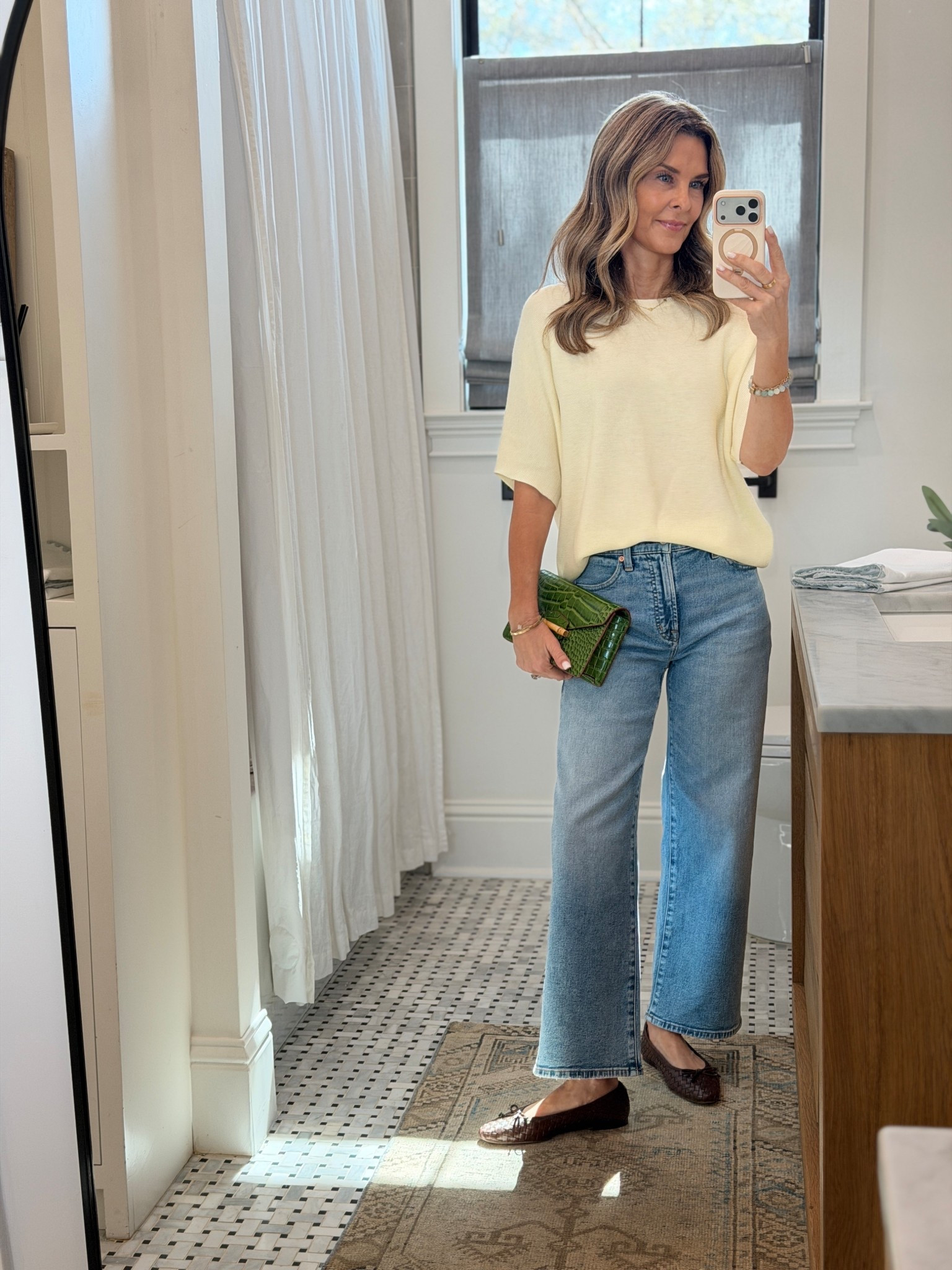 I’m 5’6’’.
-Madewell vintage jean TTS regular length 
-sweater is linked in my ShopMy https://go.shopmy.us/p-45579054
-bag is linked in my ShopMy https://go.shopmy.us/p-45578515 

#LTKootd #LTKOver40 #LTKSeasonal