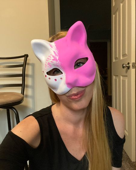 Got these fun paper cat masks to do with my niece and nephew
💓 comes with paint and rhinestones
💓fun activity for the kids 

#LTKFindsUnder50 #LTKFamily #LTKKids