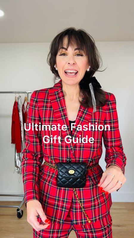The ultimate budget friendly fashion lovers gift guide and stocking stuffers
Designer Inspired Starting at $7! 