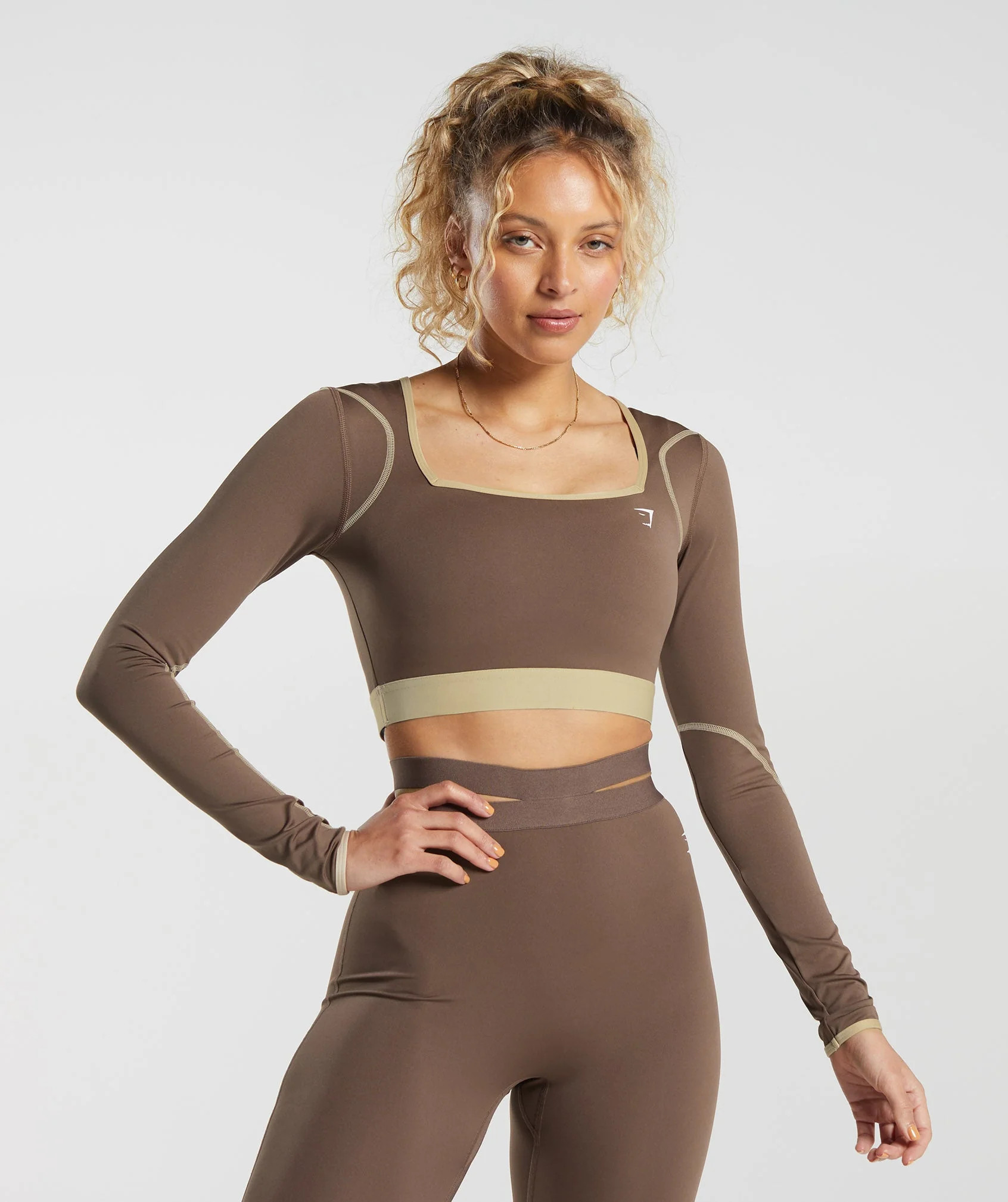 Gymshark Contrast Long Sleeve Crop Top - Soft Brown/Desert Beige | Gymshark US