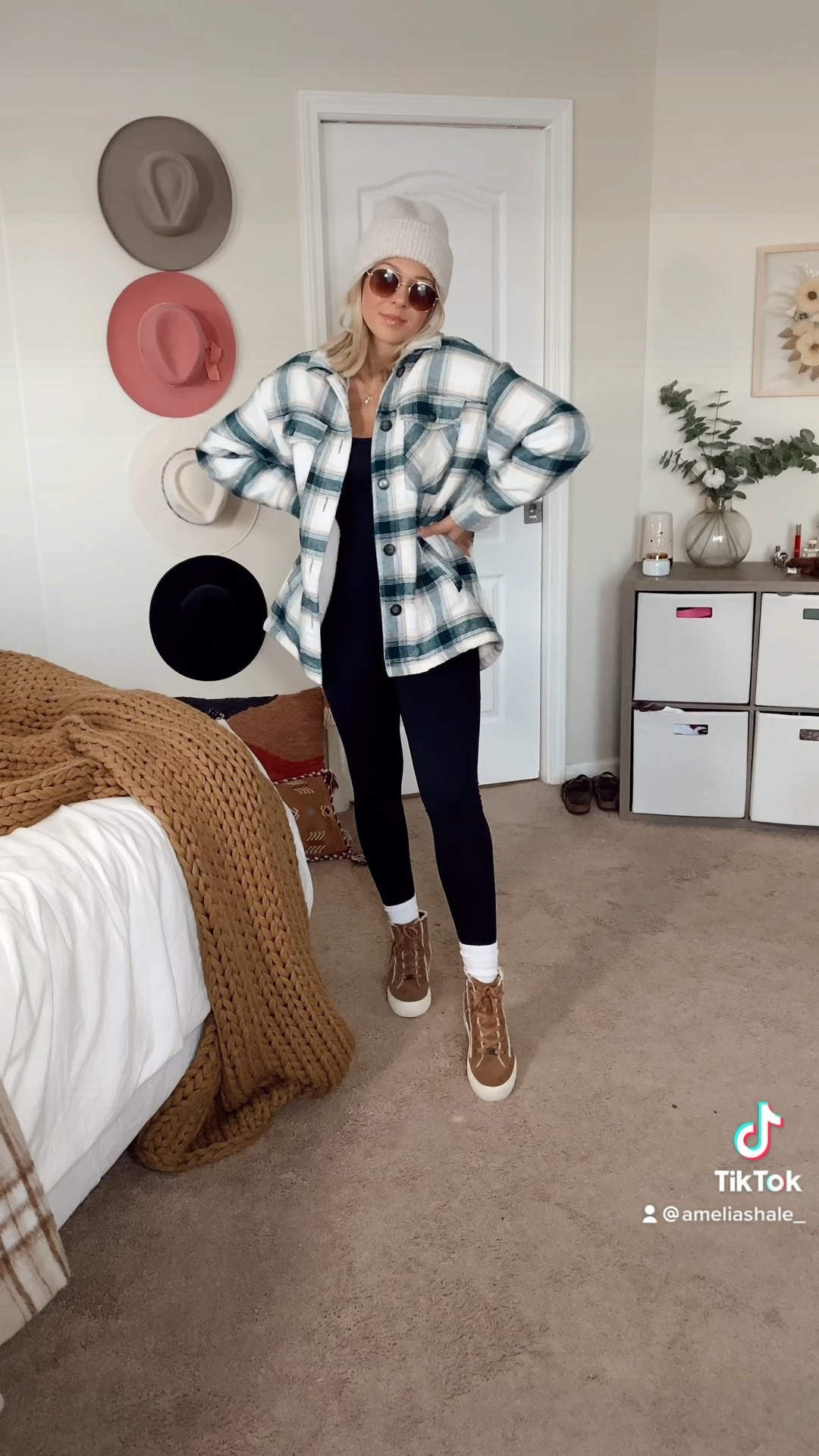 Day 18/30 of outfits / aerie / UGG / comfy outfits / fall fashion / fashion inspo 

#LTKstyletip #LTKshoecrush #LTKunder100
