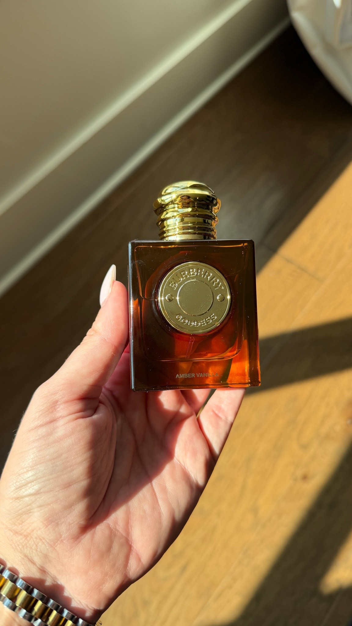 this new fall Burberry perfume is INCREDIBLE! It sold out at Sephora but I found it at 2 other places + on sale at Macy’s!! If you’re a Burberry Goddess girl that also loves warm vanilla, you will LOVE this

#LTKBeauty