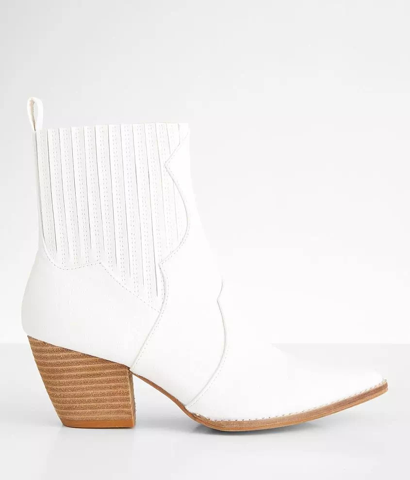 Arisa Ankle Boot | Buckle