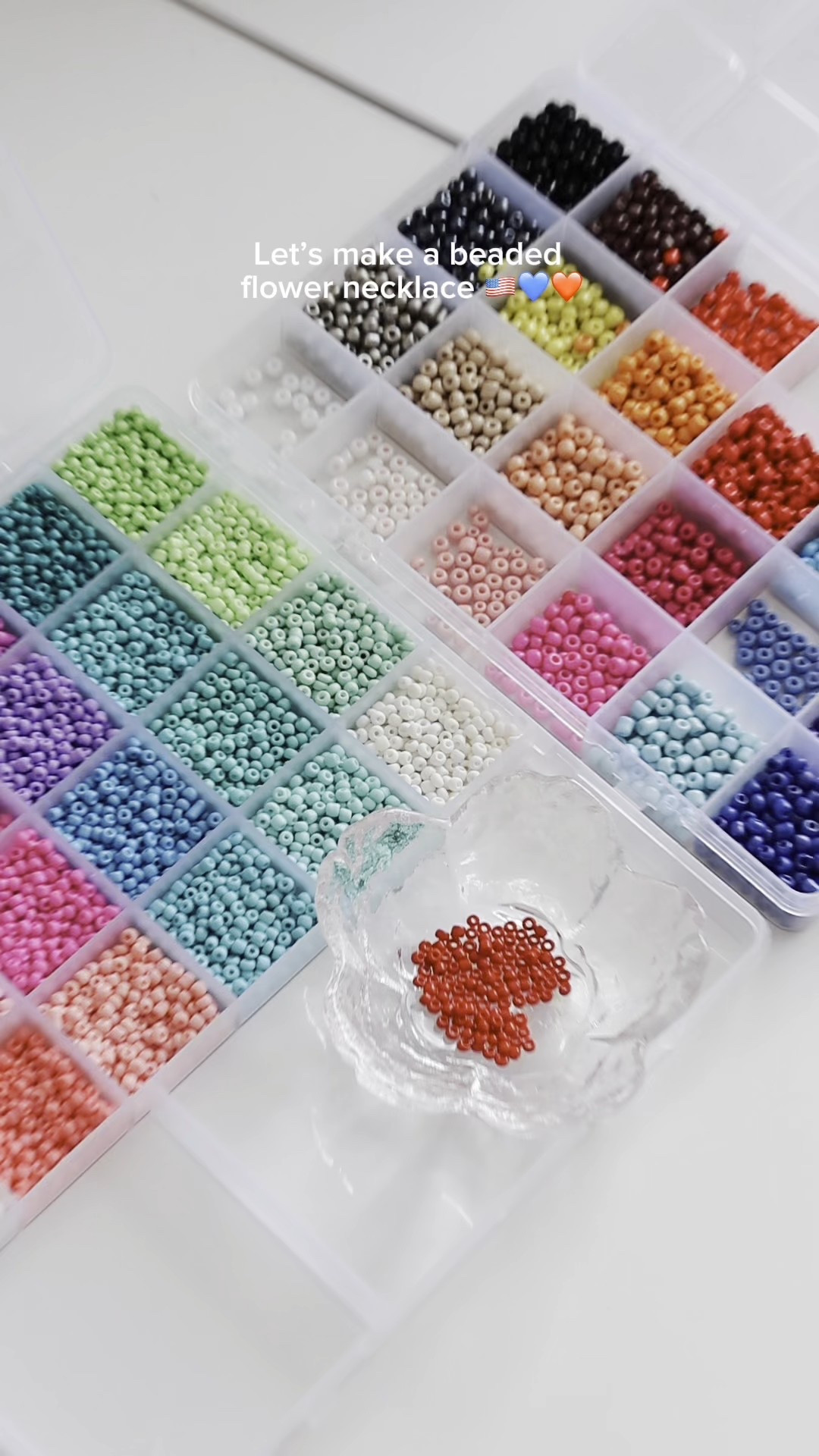 Beaded flowers necklace DIY