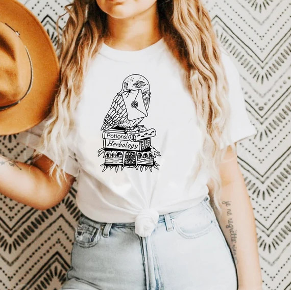 Harry Potter Shirt, Hedwig Hogwarts shirt, Harry Potter Hogwarts books t shirt, comfy unisex fit | Etsy (US)