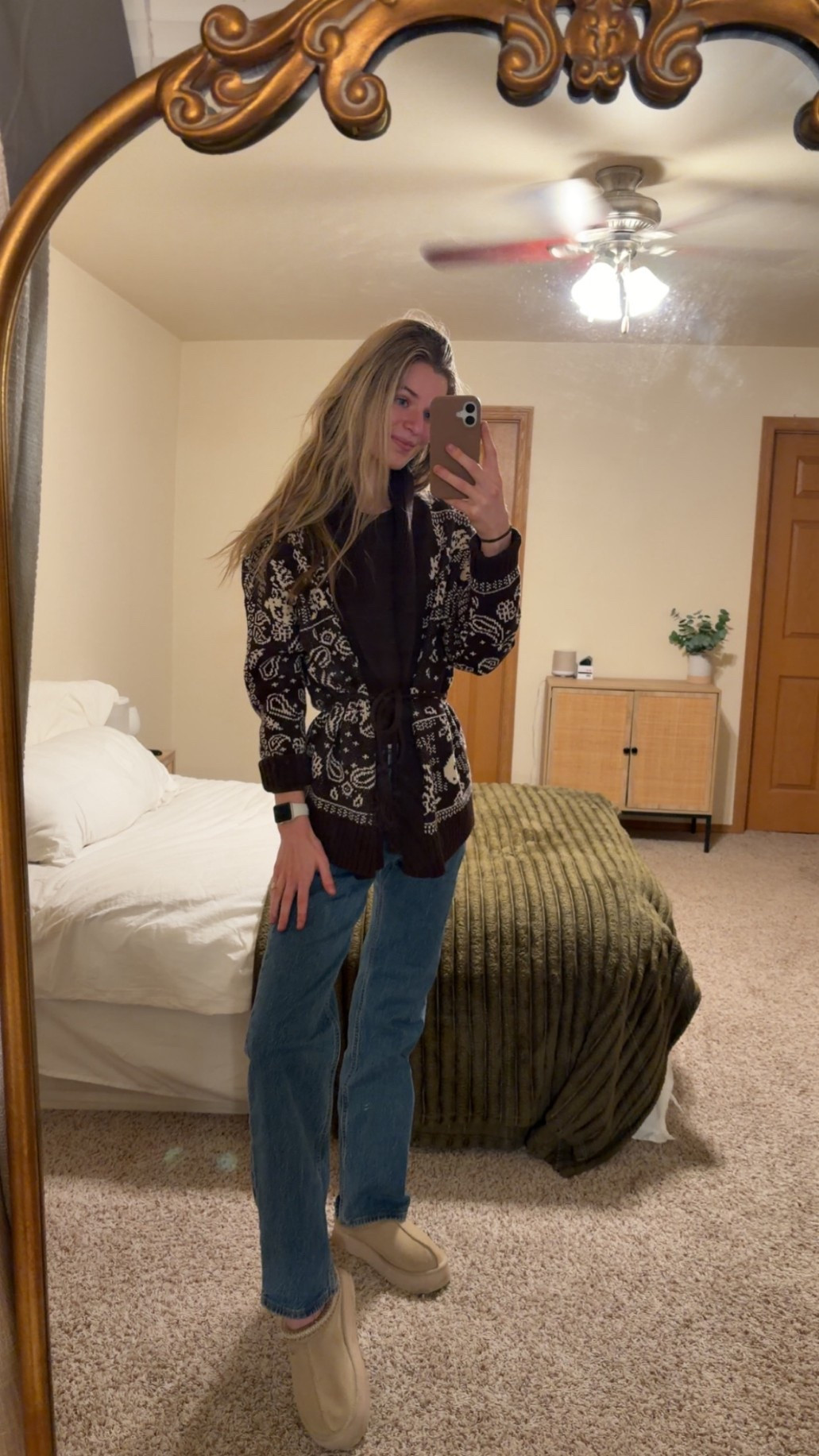 Looooove a good brown sweater moment 

#LTKootd #LTKdayinmylife #LTKgrwm