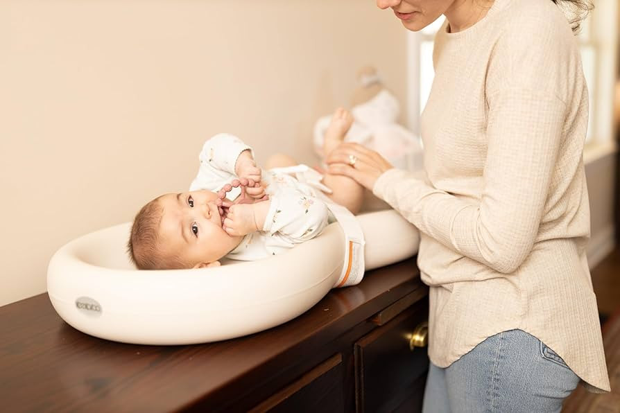 Keekaroo Peanut Changer Baby Vanilla– The Original Made in USA Easy-to-Clean Changing pad and T... | Amazon (US)