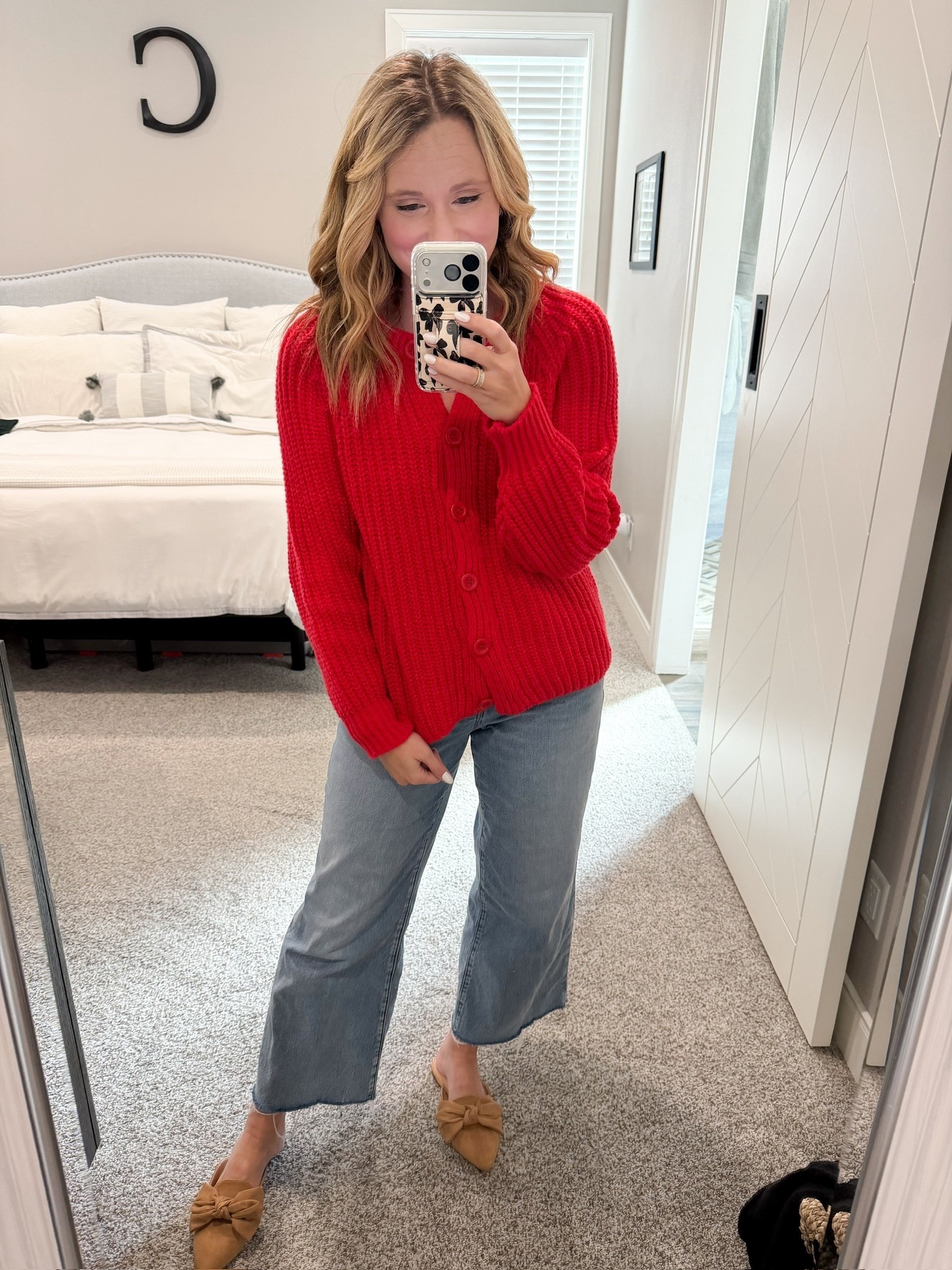Red for Valentine week❤️

Can’t go wrong with Cardigan and jeans ❤️

//
Red cardigan 
Valentine outfit 

#LTKValentine #LTKootd #LTKdayinmylife