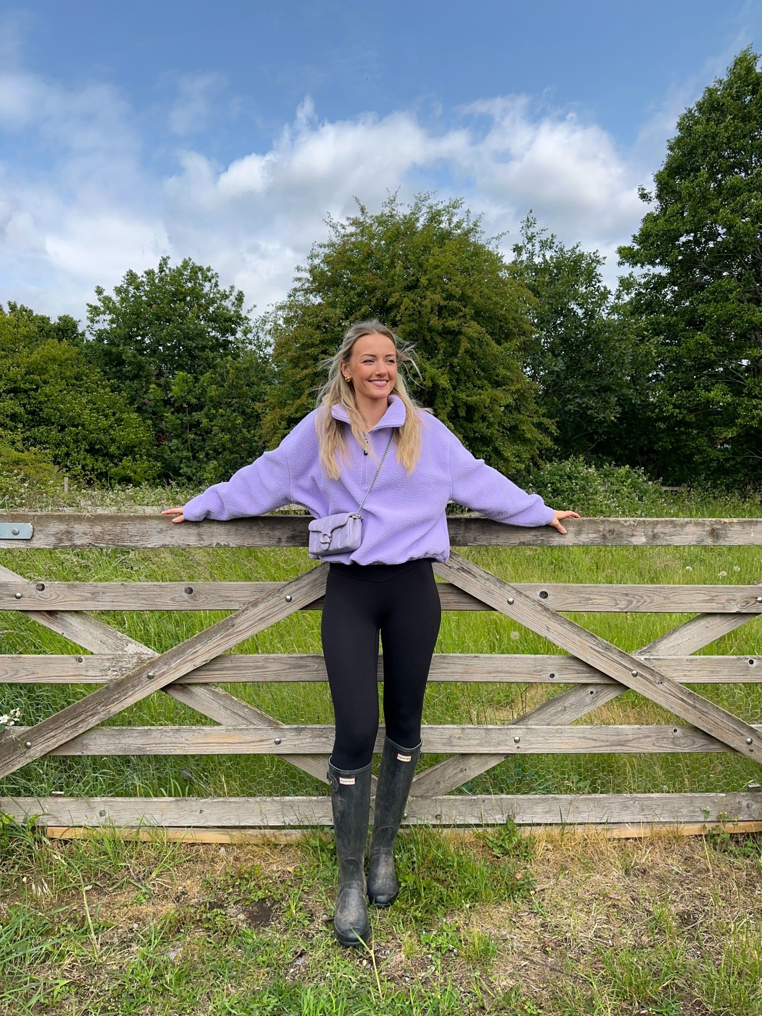 weekend outfit 💜
I’ve linked the longer version of my fleece as this shorter one isn’t available, my leggings are adanola and boots are hunter! 🤍

#LTKuk #LTKsummer #LTKeurope
