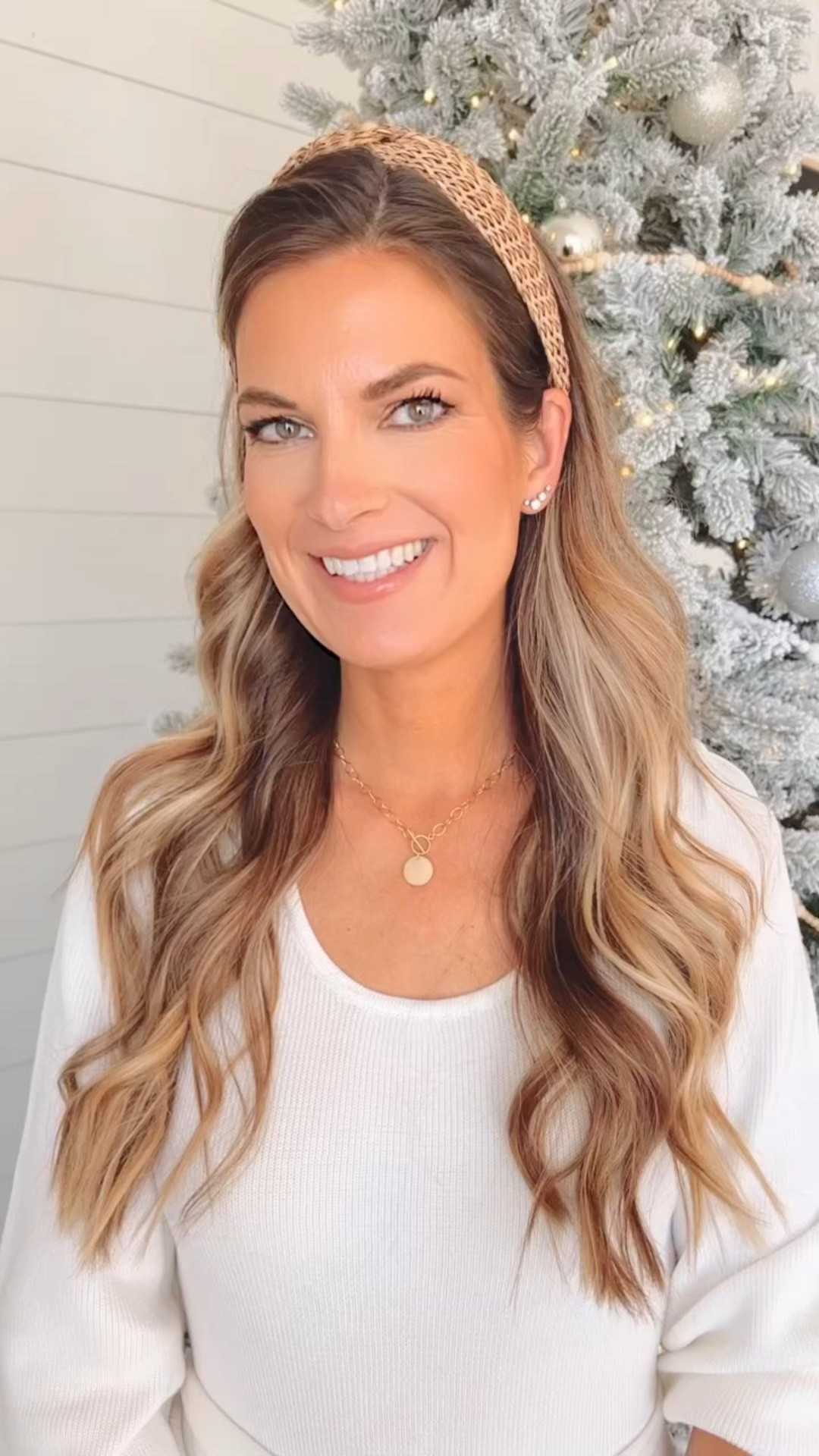 Headbands! 

#LTKGiftGuide #LTKbeauty #LTKHoliday