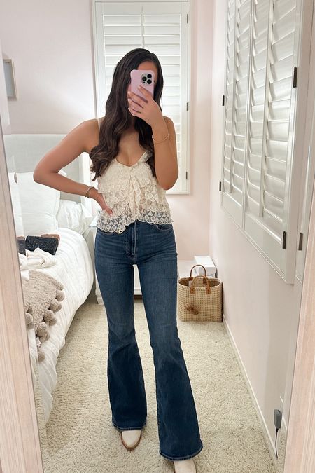 Country concert outfit / line dancing outfit 🤍🤠


Cowboy boots outfit, cowgirl boots outfit, flare jeans, long flare jeans, country outfit, my styled life. 

#LTKShoeCrush