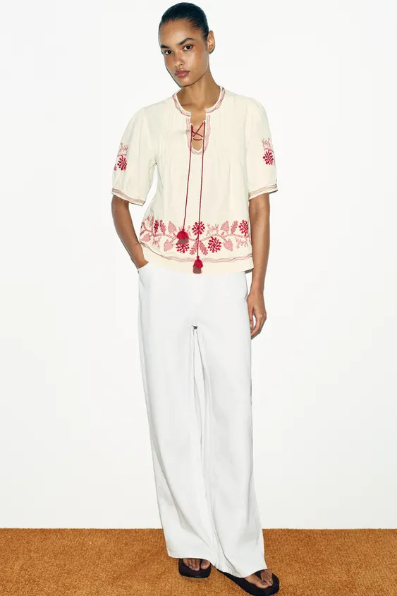 BLOUSE BRODERIES ET POMPONS | Zara US