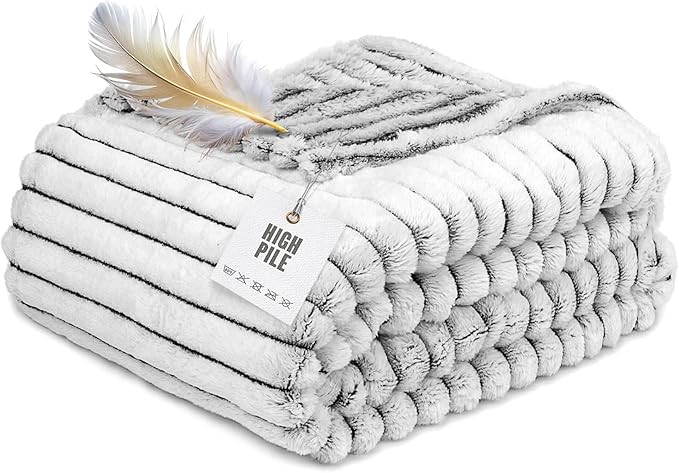 GO Premium Plush Soft Throw Blanket for Couch - Black and White Fleece Blanket for Living Room, B... | Amazon (US)