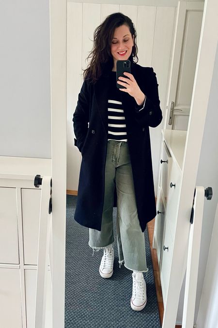 Navy coat #cyrillus / Striped navy and white sweater #uniqlo / Khaki barrel jeans #kiabi / White leather Chuck Taylor high top sneakers #converse 

#LTKeurope #LTKmidsize #LTKover40